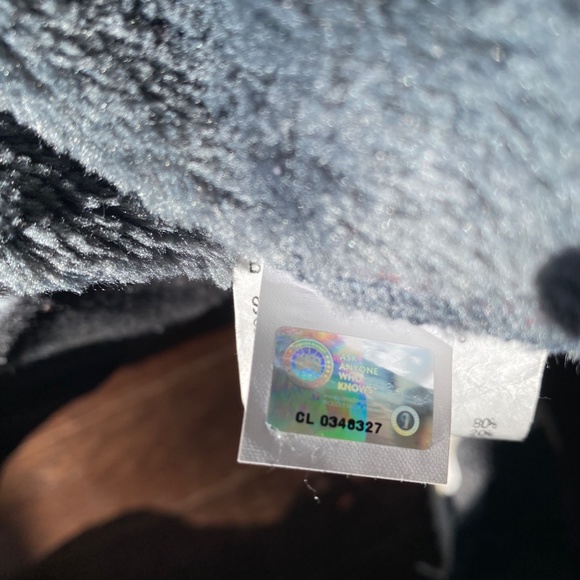 Canada Goose Hoodie - Picture 7 of 9